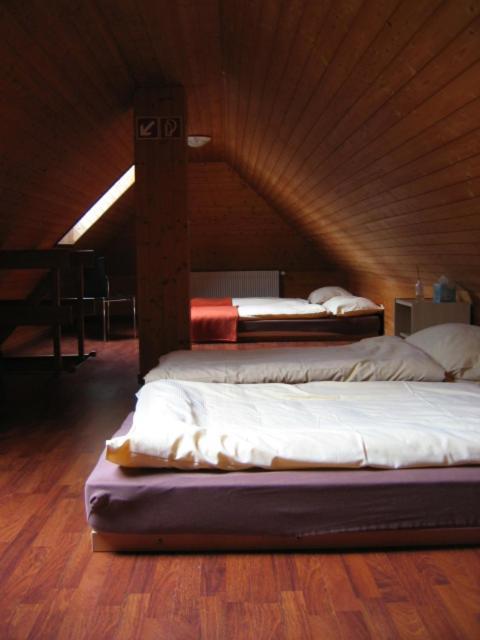 לה לוקלה Auberge Du Prevoux מראה חיצוני תמונה